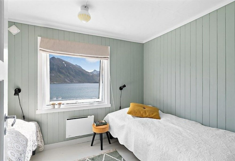Hotel Private Cozy House by the Fjord, Nordland, photo