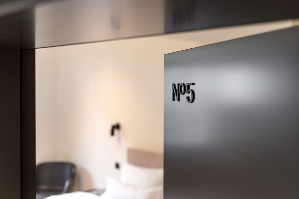 Фото The Adams - Self Check-in Design Hotel