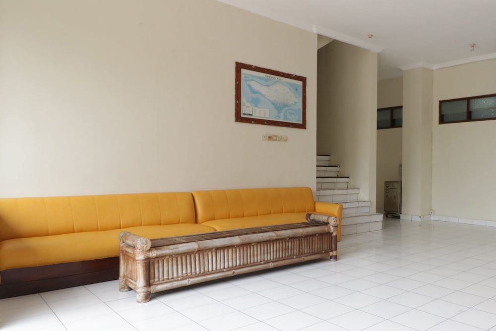 Фото Spot On 2426 Hotel Aget Jaya II