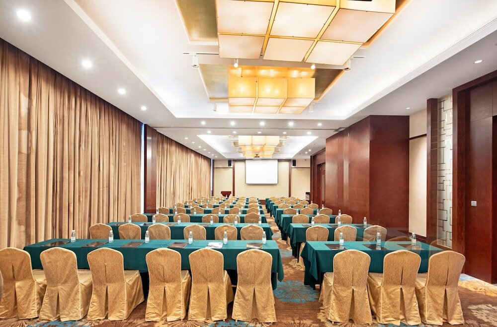 Фото Shenzhen L. gem Hotel