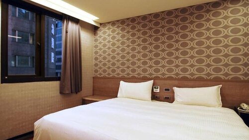 Гостиница Crystal City Hotel в Чжунли