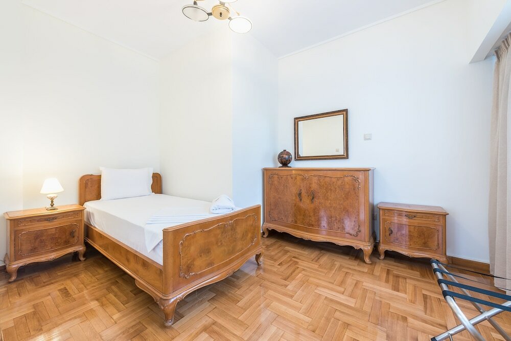 Фото Spacious Holiday Family Home by Cloudkeys