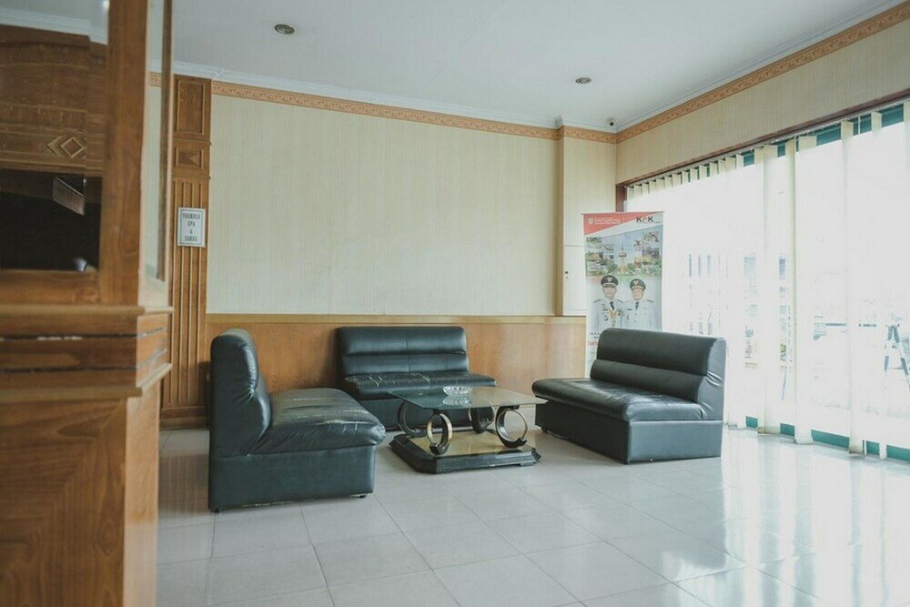 Фото RedDoorz Plus near Tugu Tari TheHok Jambi