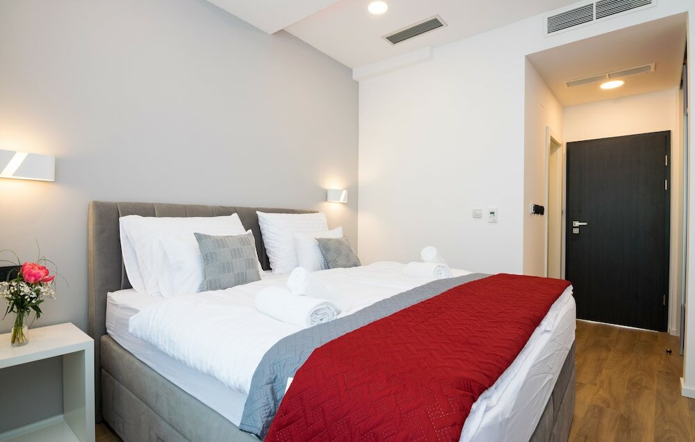 Фото Sky & Sun Luxury Rooms