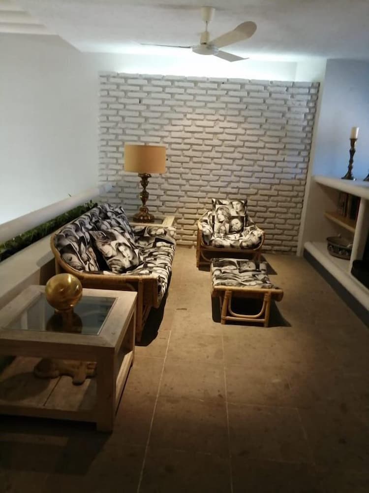 Фото Juub Exclusive 4 bedroom house at Cuernavaca