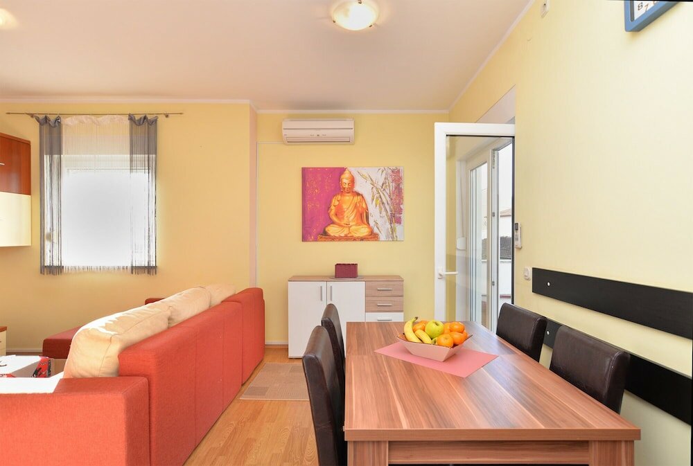 Фото Apartment 1982