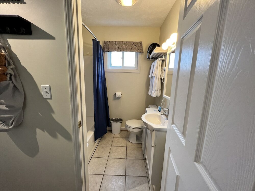 Фото The Dancing Bear Inn