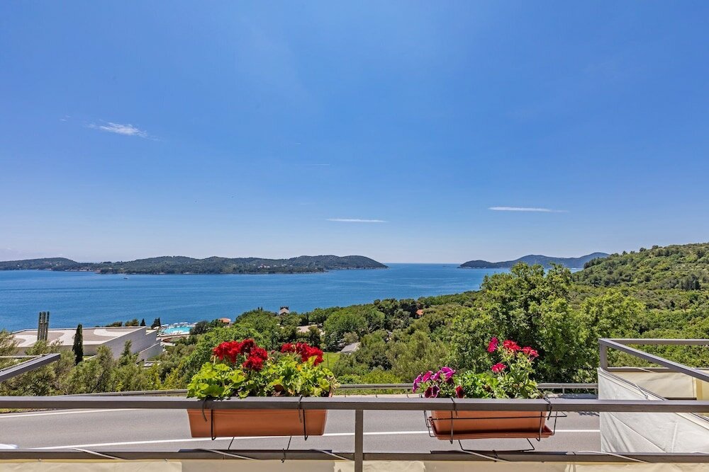 Фото Apartmani D & J