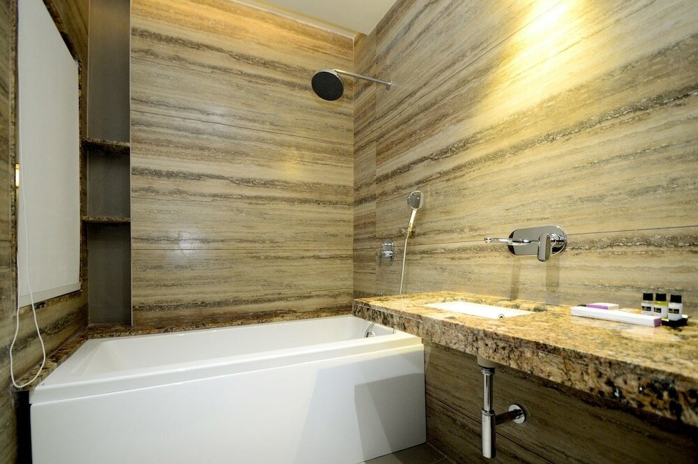 Фото Everland Wish - A Luxury Boutique Hotel