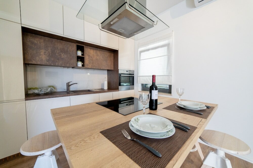 Фото Apartmani D & J