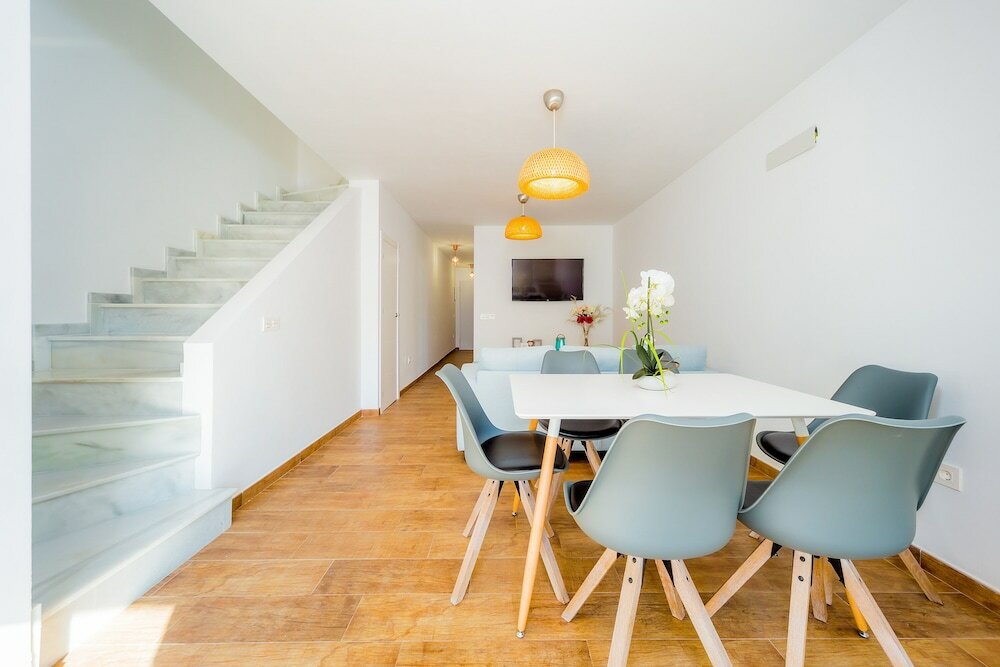 Фото Apartamentos El Abuelo