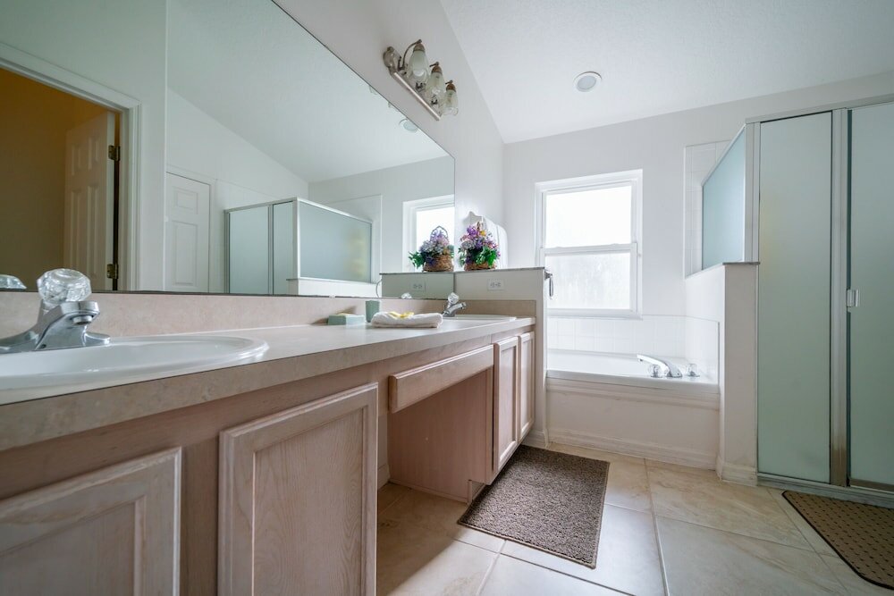 Фото 1114 4-bed Pool Home, Liberty Village Kissimmee