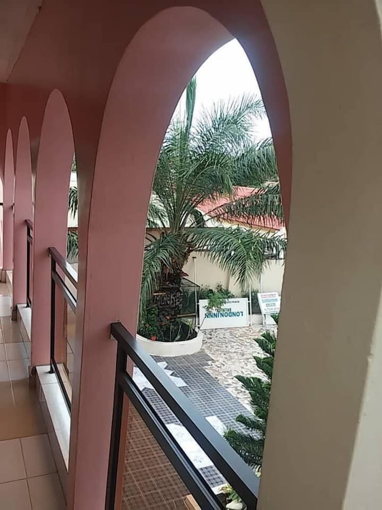 Фото London innn 2