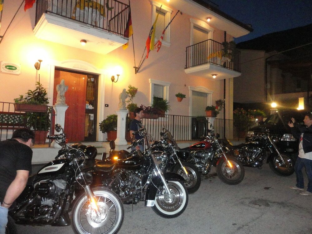 Фото отеля 4