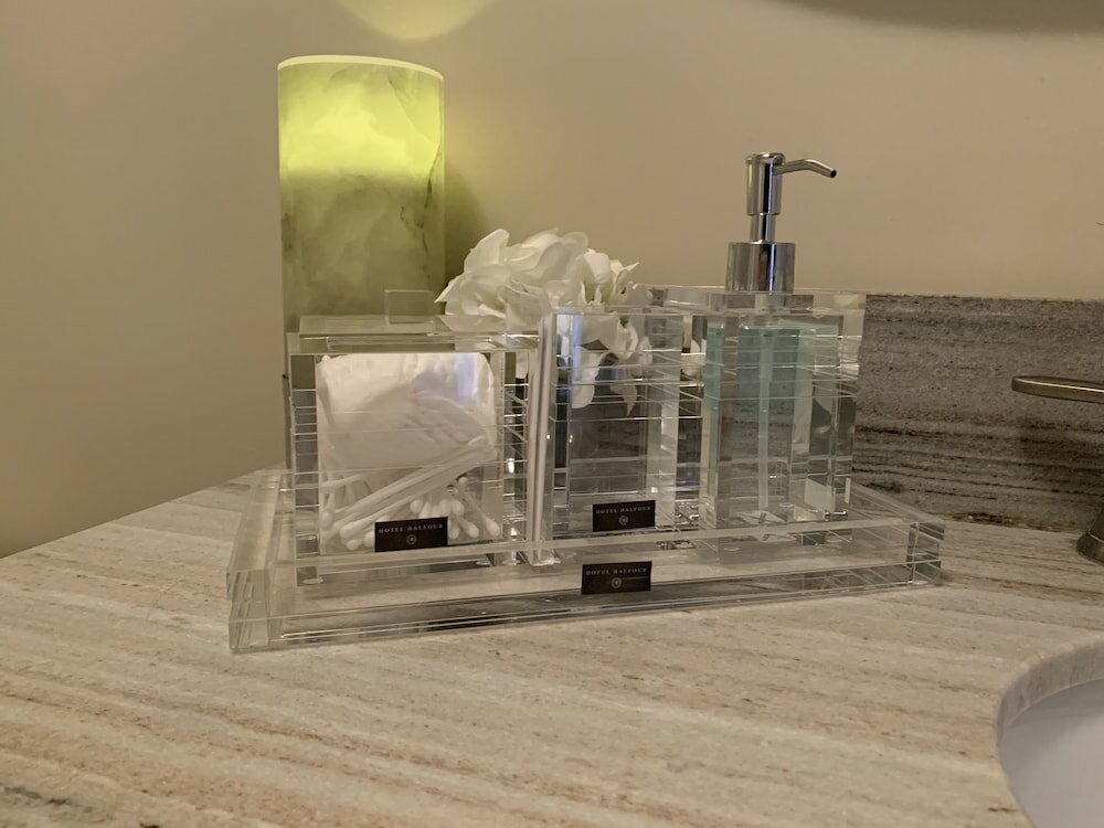 Фото Legacy Suites