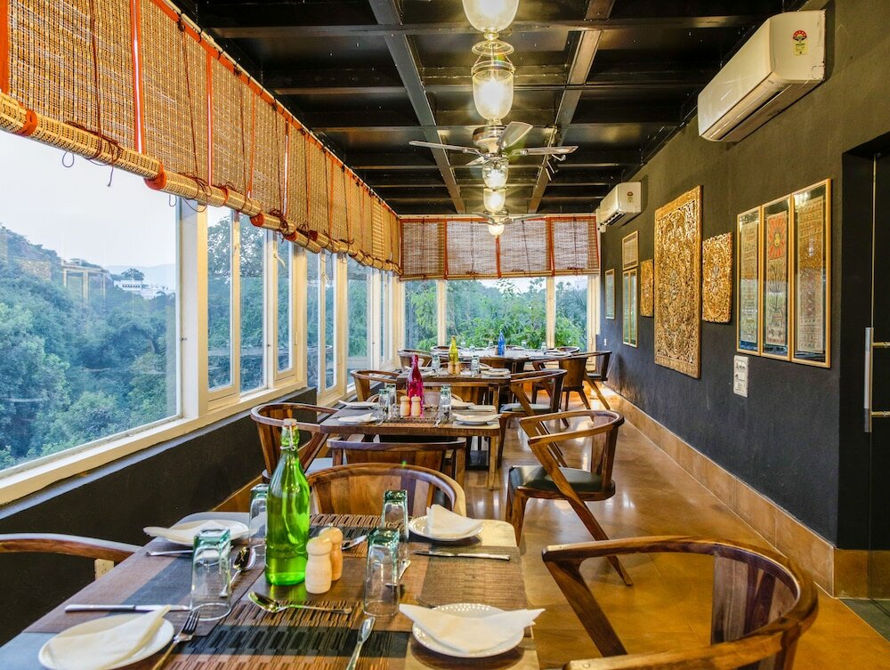 Фото Hotel Shambhu Villas