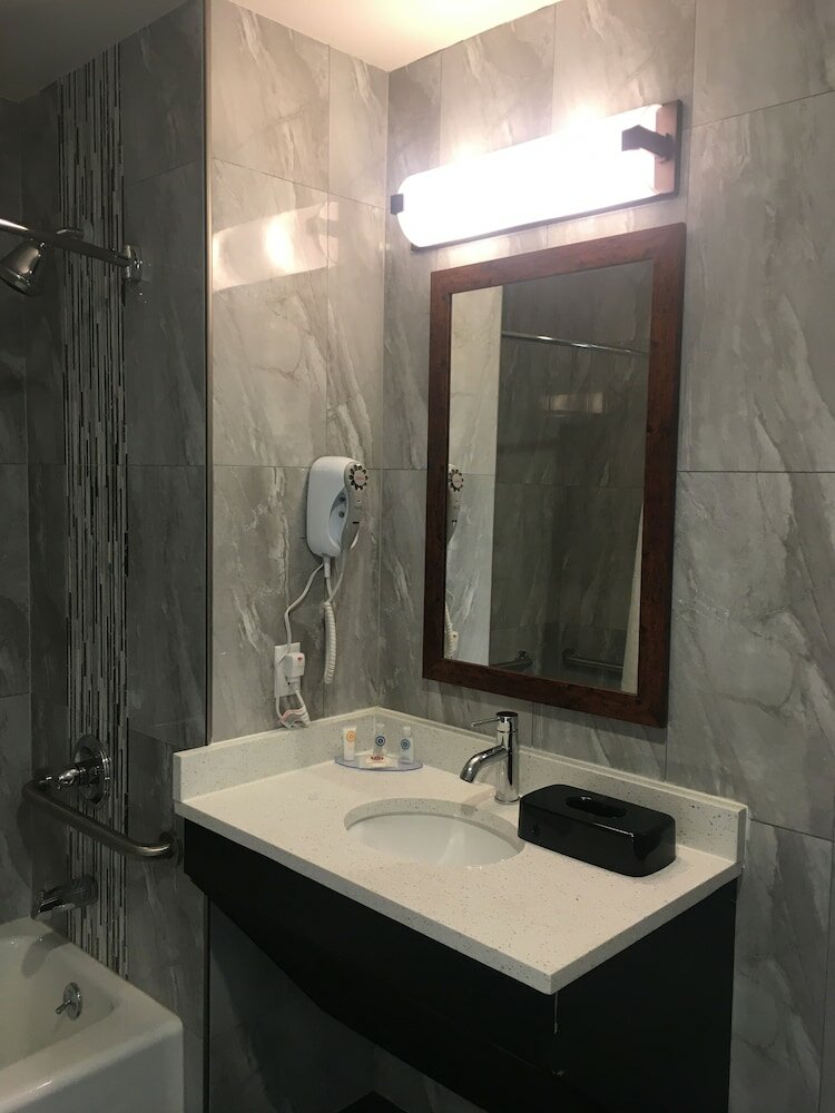 Фото The Williams Hotel