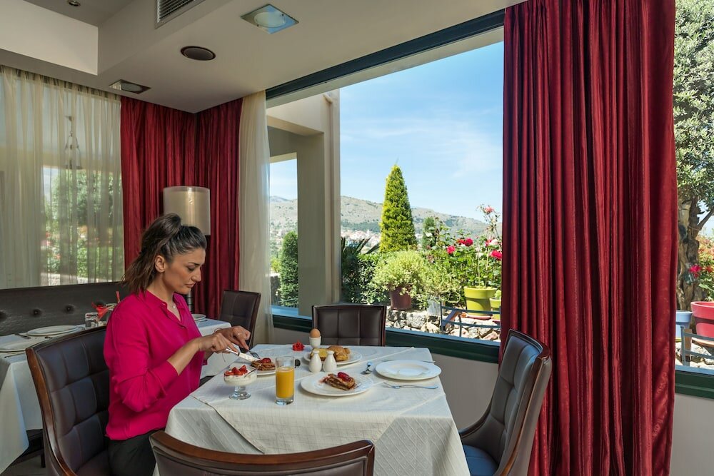 Фото Ai Yannis Suites and Apartments Hotel