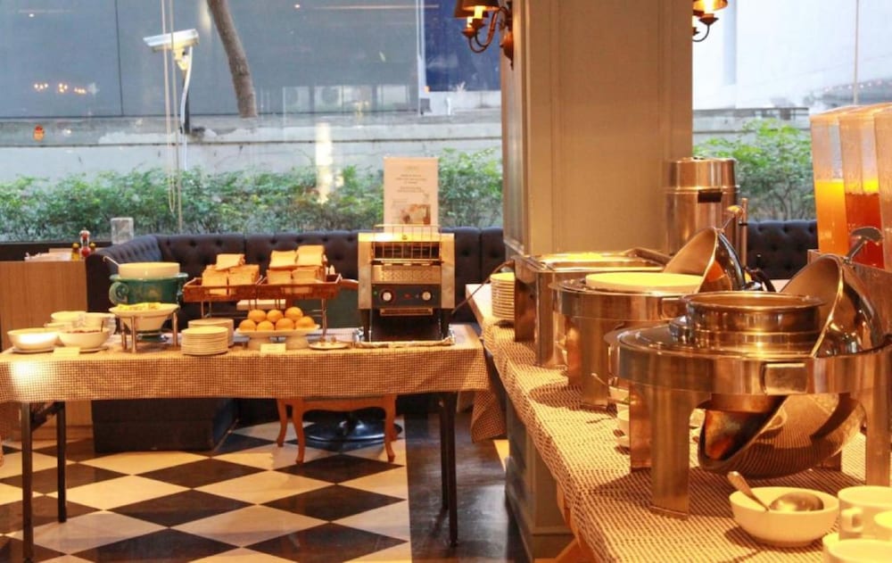 Фото Vic3 Bangkok Hotel