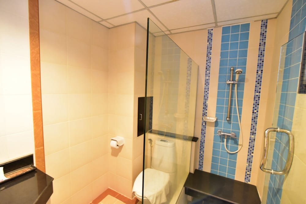 Фото Narawan Hotel