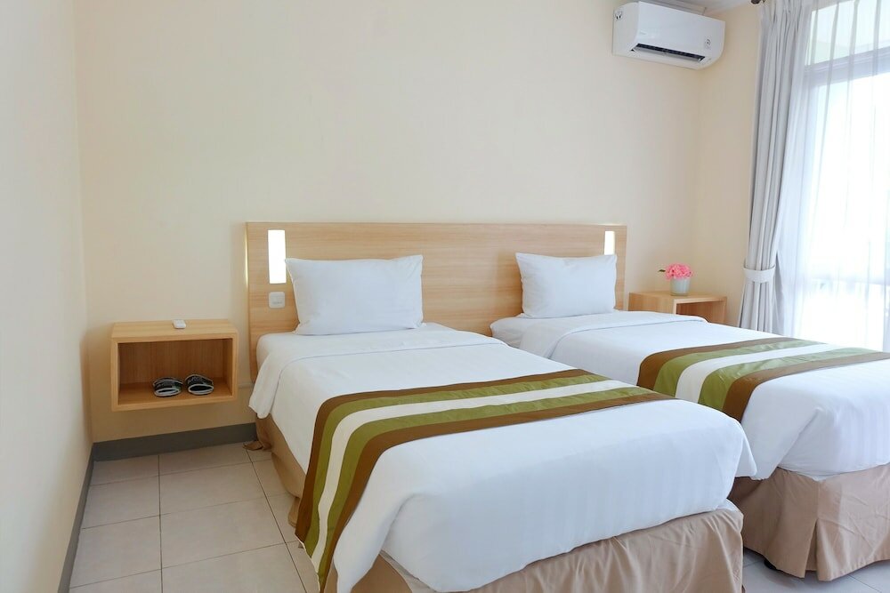 Фото Whiz Residence Darmo Harapan Surabaya