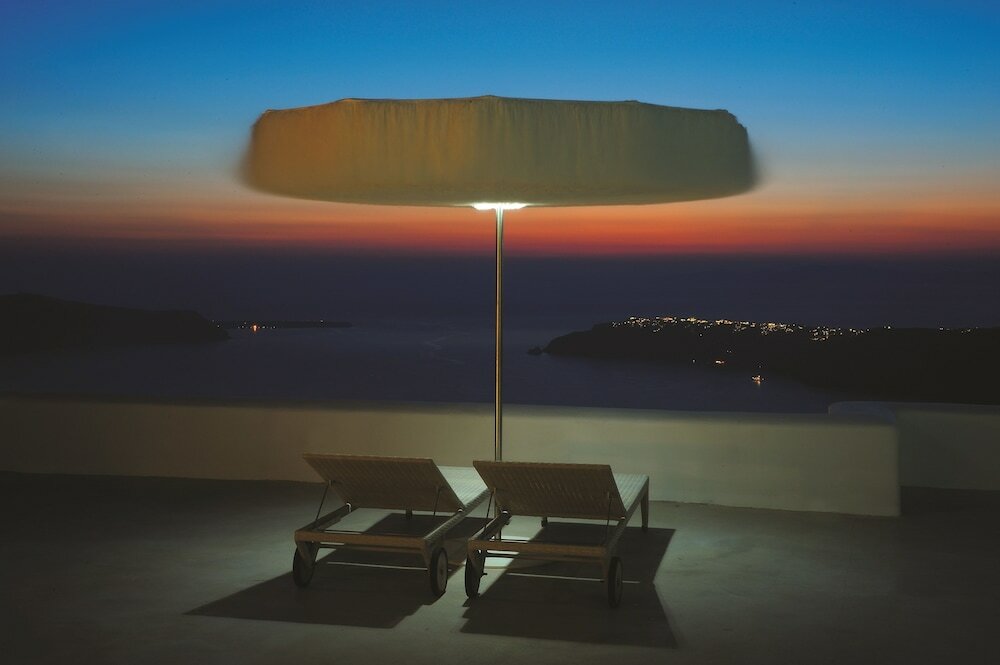 Фото White Santorini