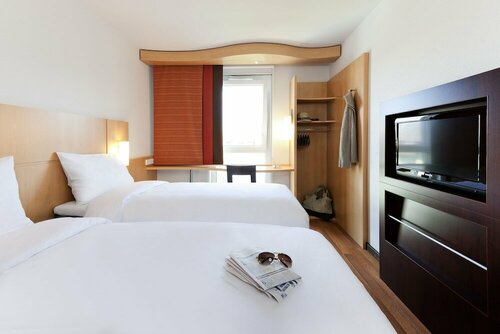 Гостиница ibis Lyon Est Chaponnay