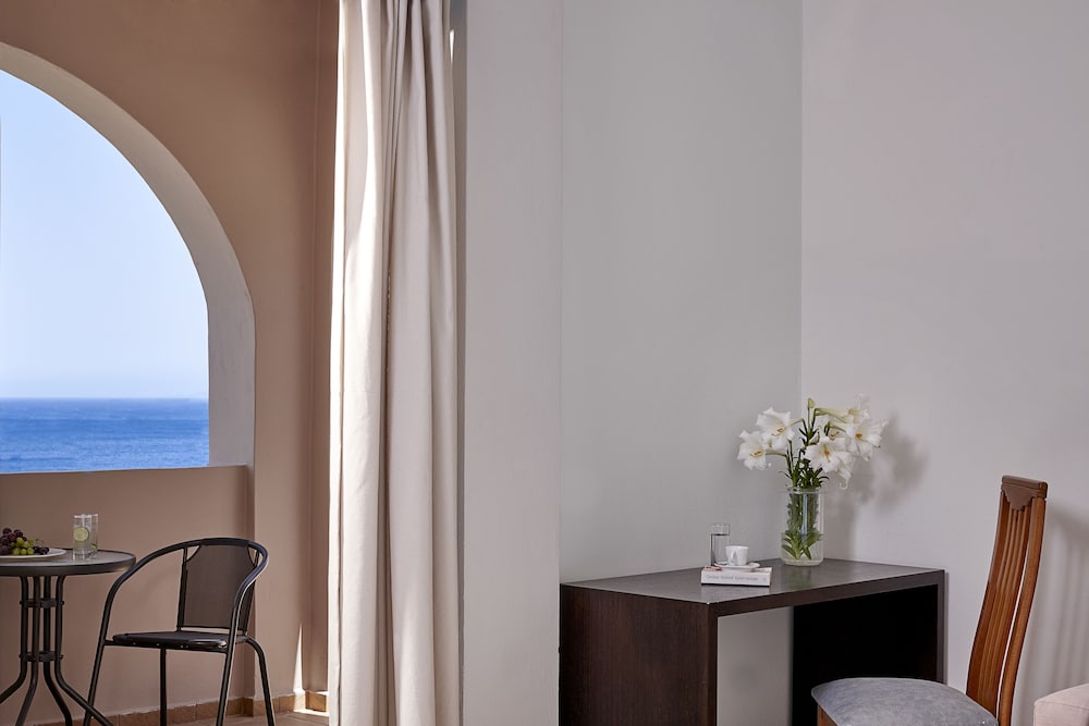 Фото Terra Blue Santorini