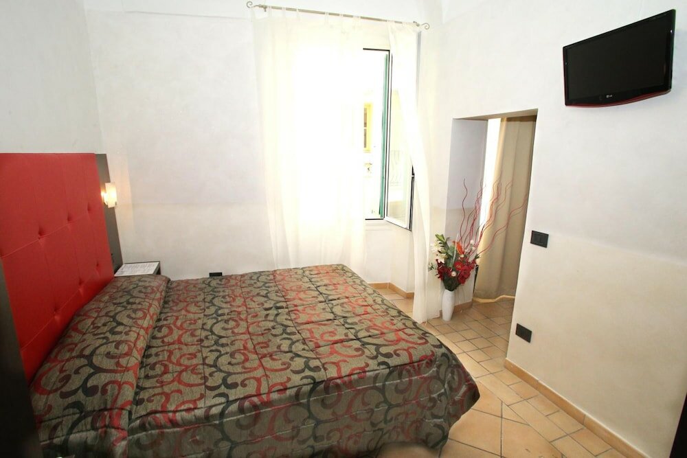 Фото Sakura Inn Sanremo