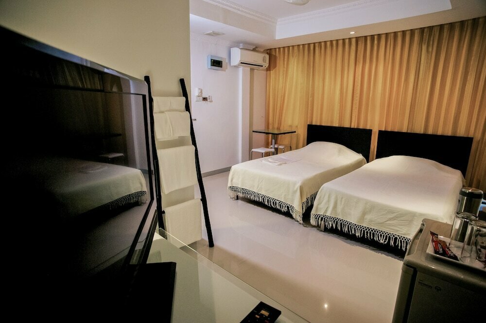 Hotel Prince House, Bangkok, photo