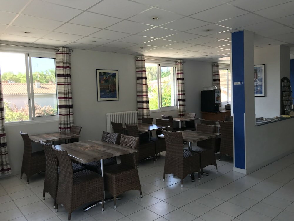 Фото Le Carry Hôtel