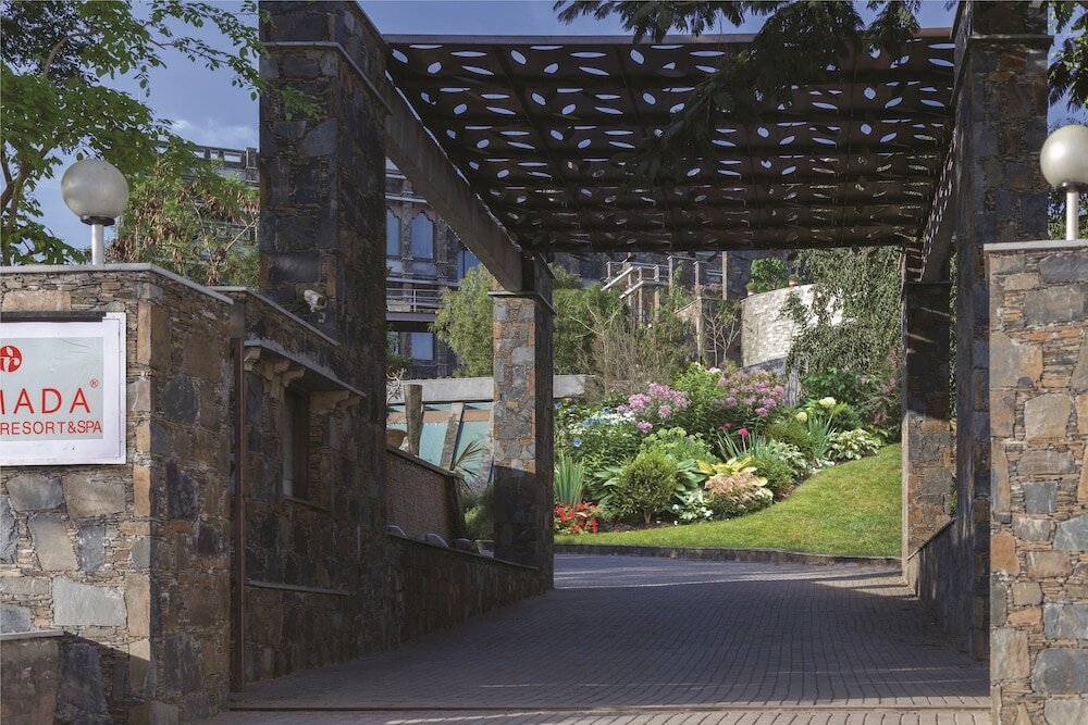 Фото Ramada by Wyndham Udaipur Resort and SPA