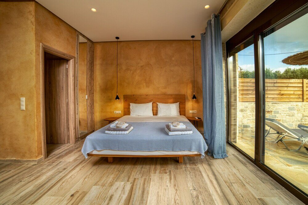 Фото Olive Luxury Suites - Adults Only