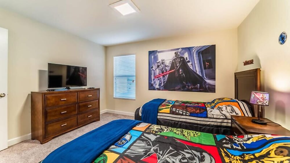 Фото 4706 Sleepy Hollow Drive