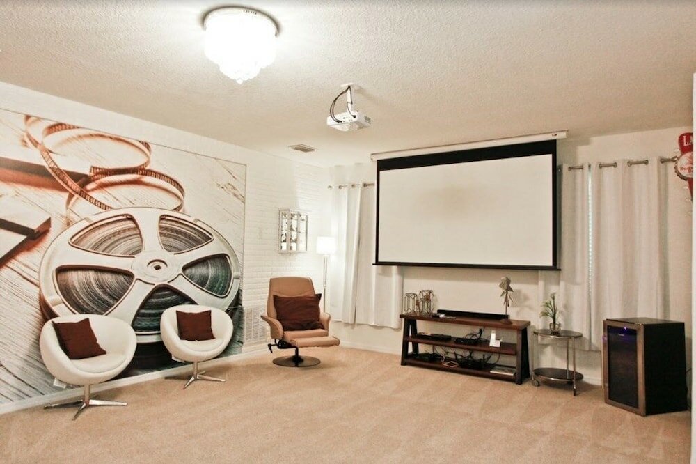 Фото 241 Las Fuentes Drive 6 Bedroom Home