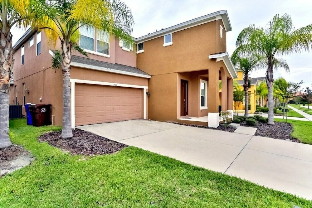 Фото Spacious At The Bellavida Resort 220 6 Bedroom Home