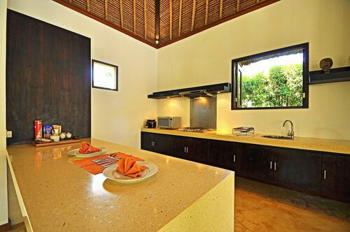 Гостиница Two Bedrooms Villa With Private Pool, Large Landscape Garden and Kitchen
