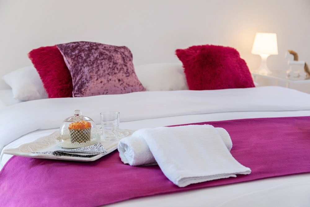 Фото Cozy and Bright Studio Near City Center