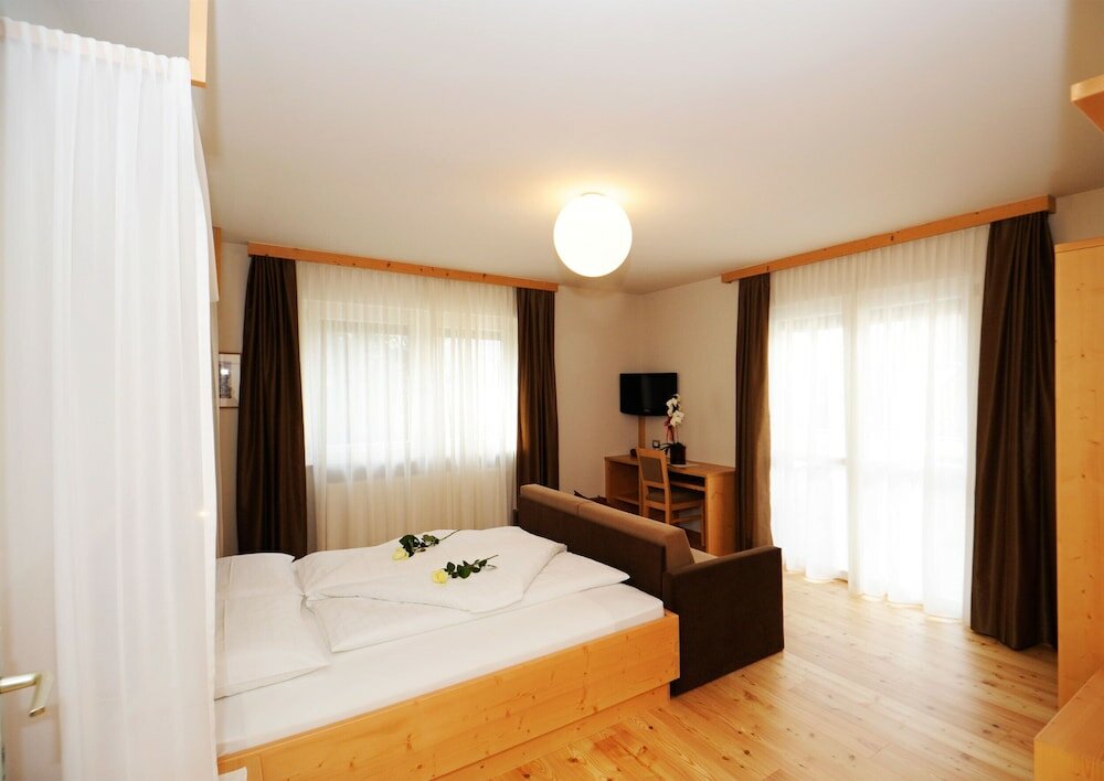 Фото Hotel Jasmin