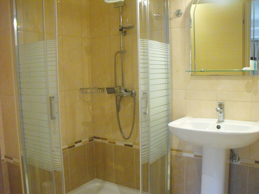 Фото Perros Hotel