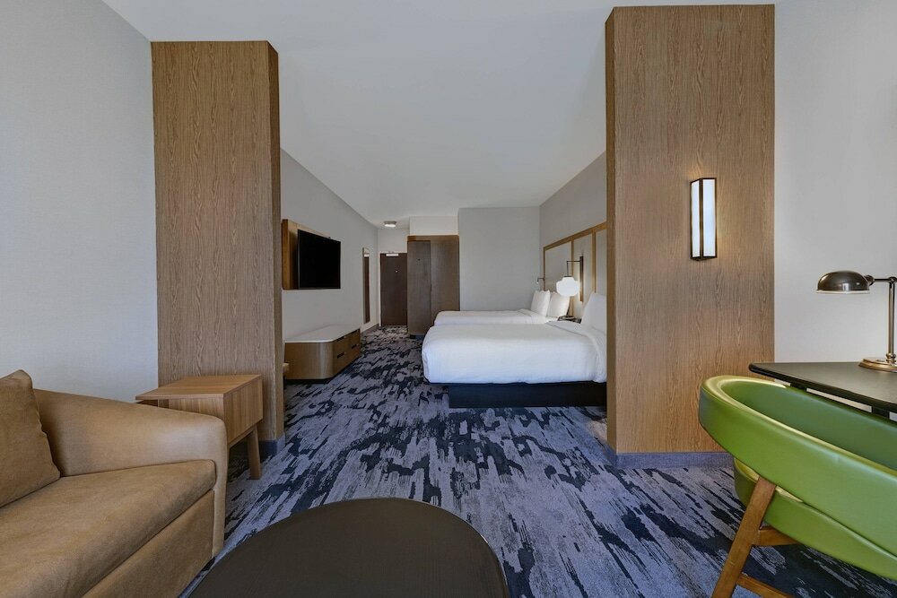 Фото Fairfield Inn & Suites by Marriott Milwaukee Brookfield