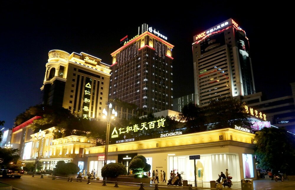 Фото отеля 1