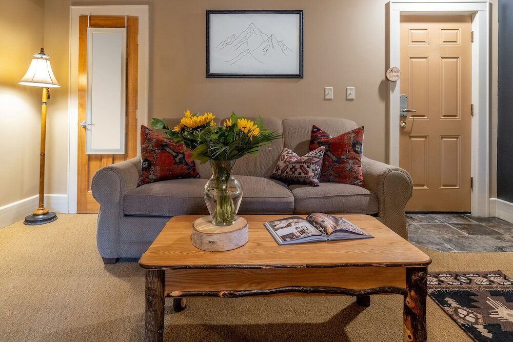 Фото The Alpine Lodge