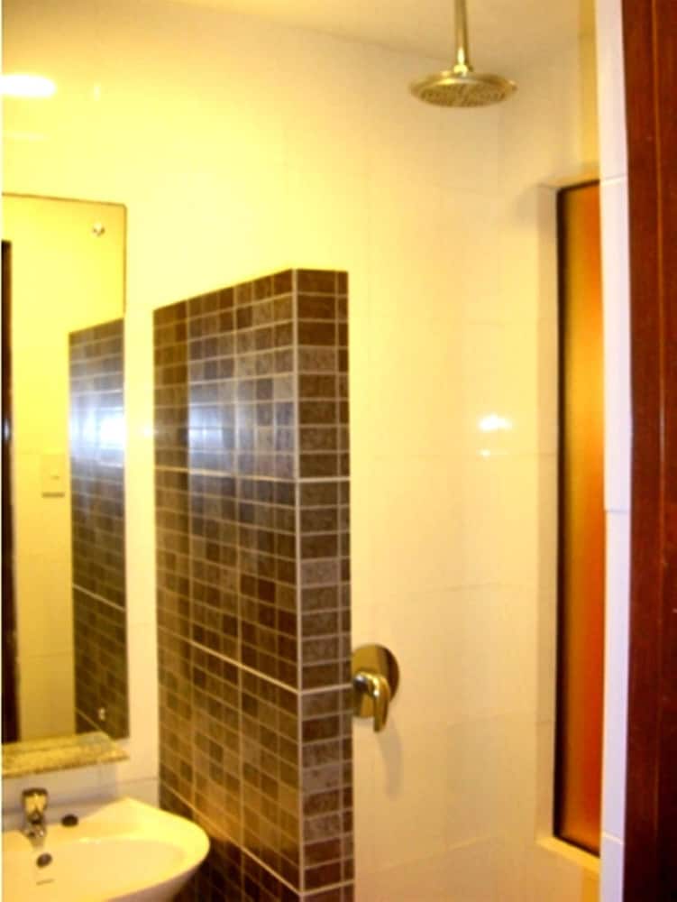 Фото Express Inn - Mactan Hotel