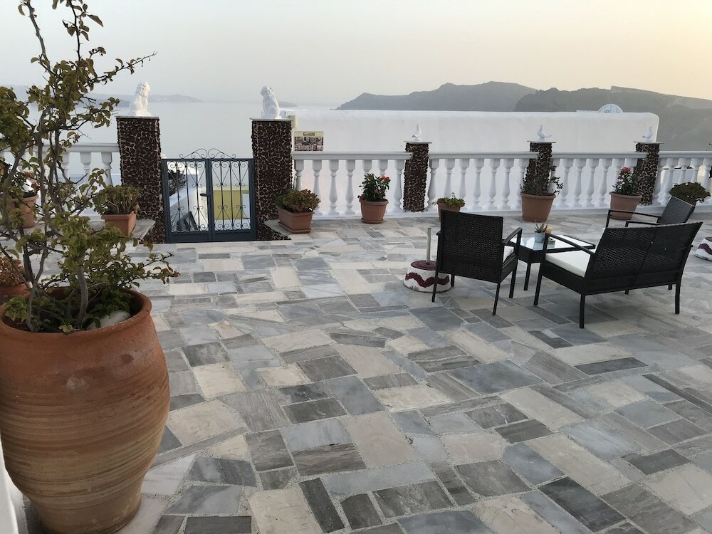 Фото Maryloujohn Villas