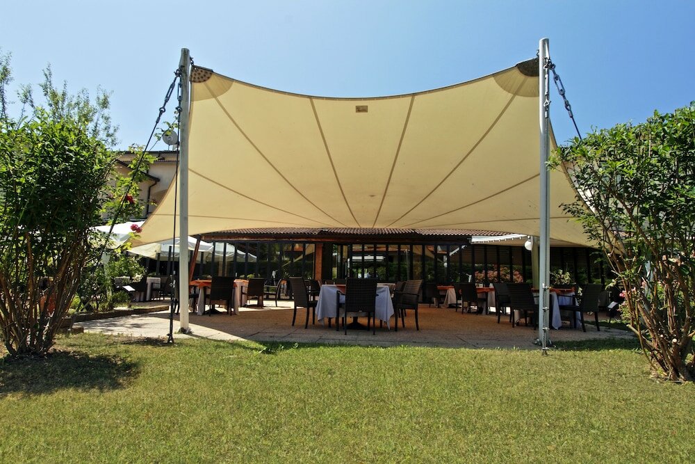 Фото Albergo della Roccia