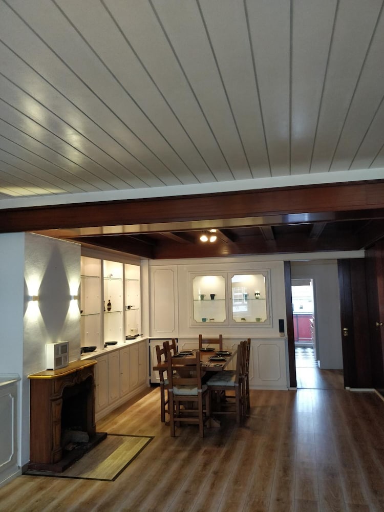 Фото Avi City Burgplatz Apartments