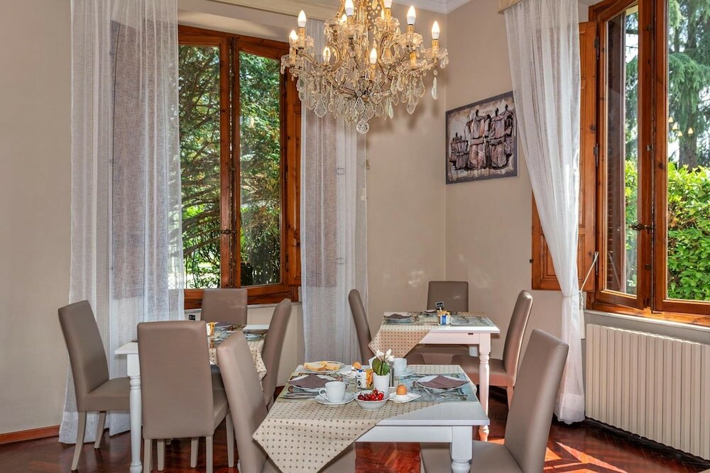 Фото Villa Ricci Suites