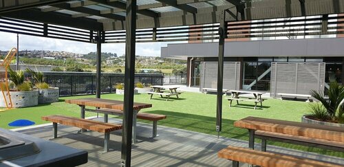 Гостиница Ramada Suites by Wyndham Auckland Manukau Pacific Centre в Окленде