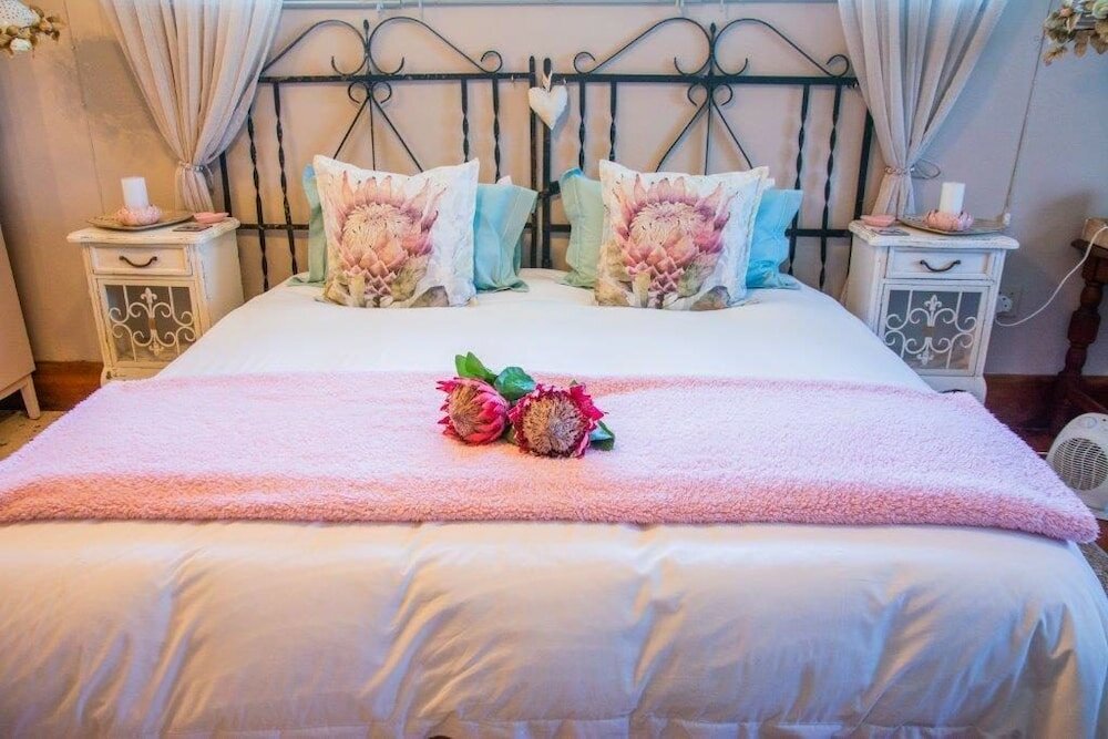 Фото Mirabel Guesthouse